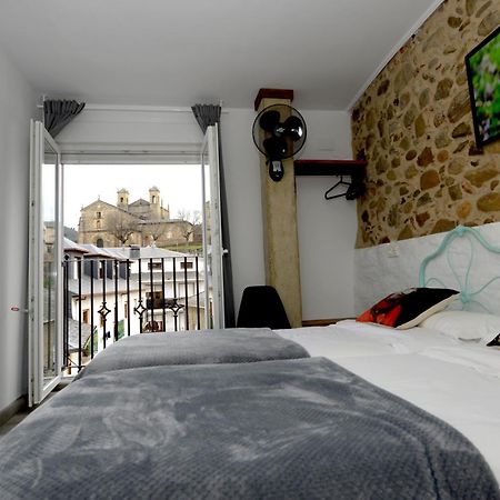 Hostel El Campano Вільяфранка-дель-Б'єрсо Екстер'єр фото