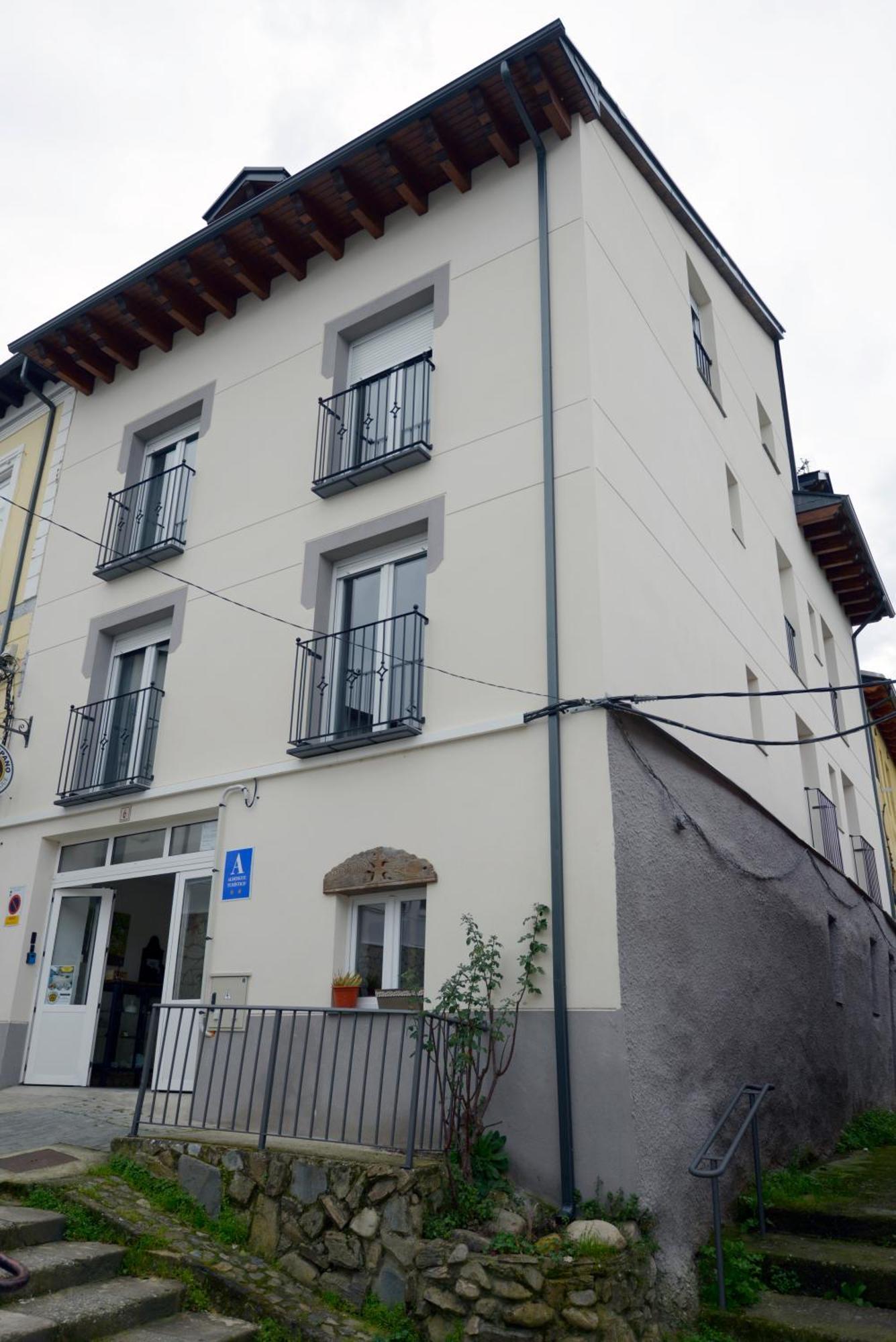 Hostel El Campano Вільяфранка-дель-Б'єрсо Екстер'єр фото